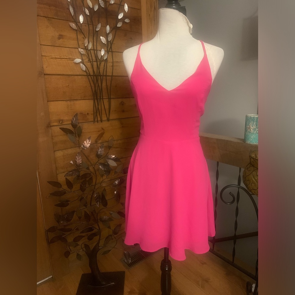 Adorable dress !